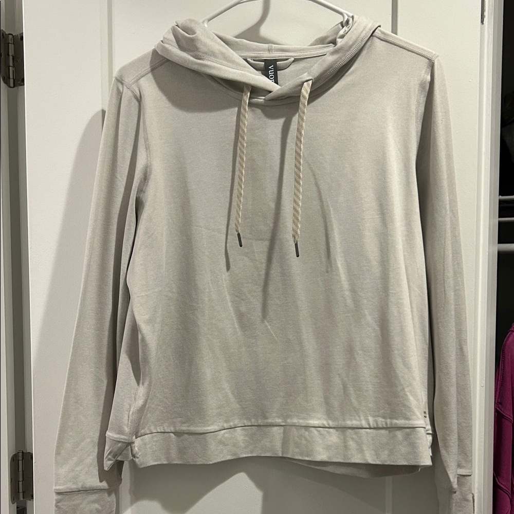 NWOT Vuori Long Sleeve Hoodie